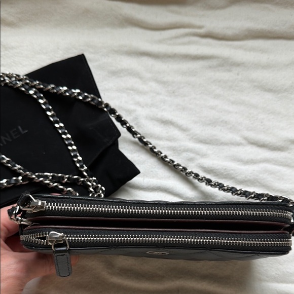 Chanel A82527 Matelasse W Zipper Chain Wallet Lambskin Black w/ silver hardware - Picture 3 of 11